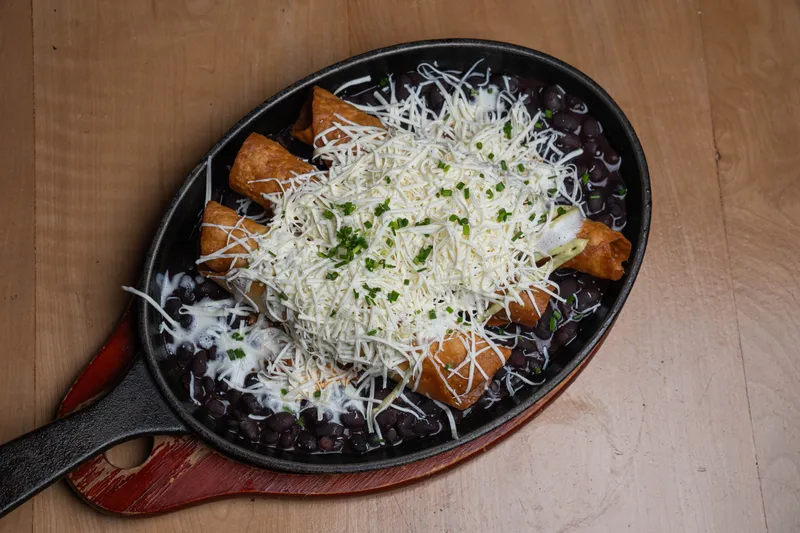 Flautas de pollo Flautas de pollo