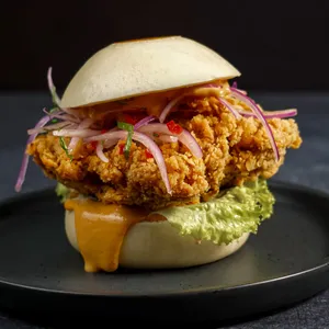 Bao con Pollo