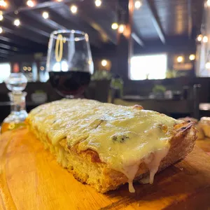 Focaccia 4 Quesos