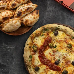 Promo Pizza y 6 empanadas