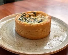 Quiche de alcachofa y espinaca