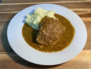 Chanchito Adobado Con Acompañante