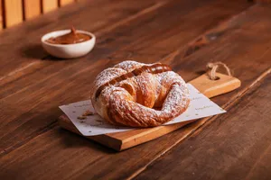 Medialuna con Dulce de Leche