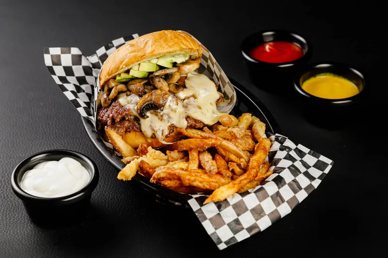 La Fernando Castillo Velasco + Papas LFC