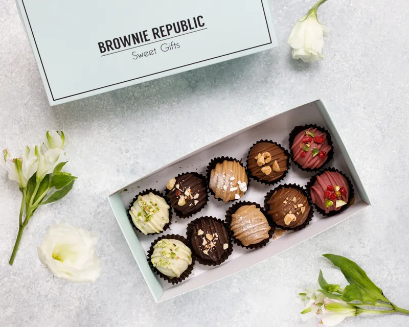 Box 10 Brownie Balls