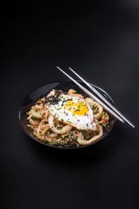 Bokkeumbap mariscos
