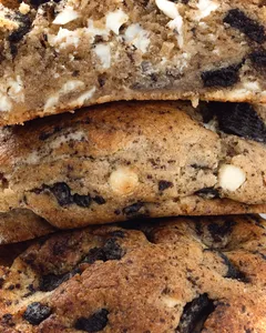 COOKIES AND CREAM