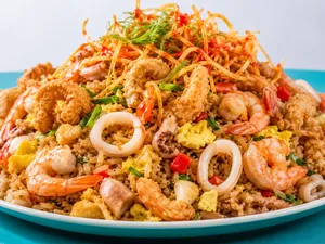 Arroz chaufa de mariscos