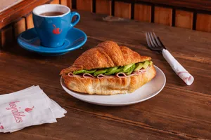 Croissant Grande Jamón y Palta