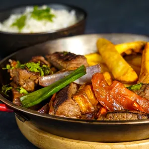 Lomo Saltado
