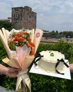Paquete de graduación 🎂💐🎓