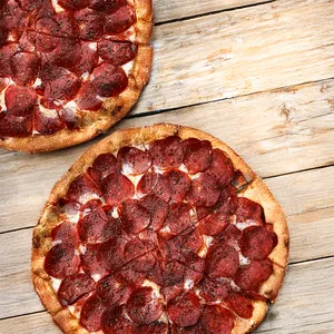 2X1 Pepperoni pequeña