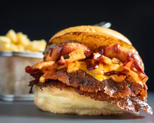 Barbecue burger doble + Fries