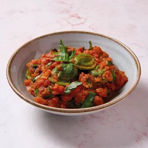 Tortellini de espinaca y ricotta en salsa Pomodoro