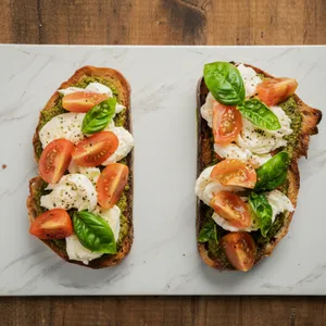 Tostadas Caprese