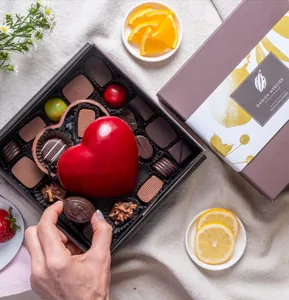 NUEVA Caja Corazón con Bombones Frutales