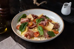 Pasta and Cream + Jugo