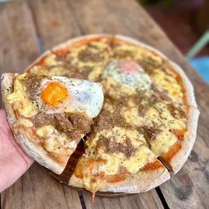 Pizza Mechada a Lo Pobre (2 Personas)