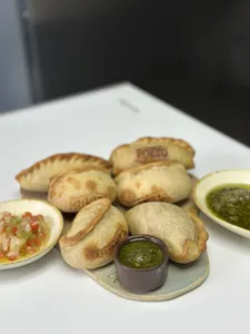 Media Docena De Empanadas