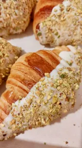 Croissant de Pistacho y Chocolate blanco