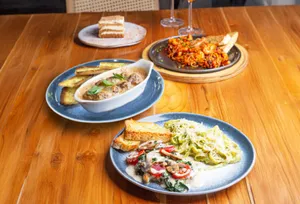 Medellín Gourmet combinado + pasta