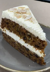 Porción Torta Zanahoria
