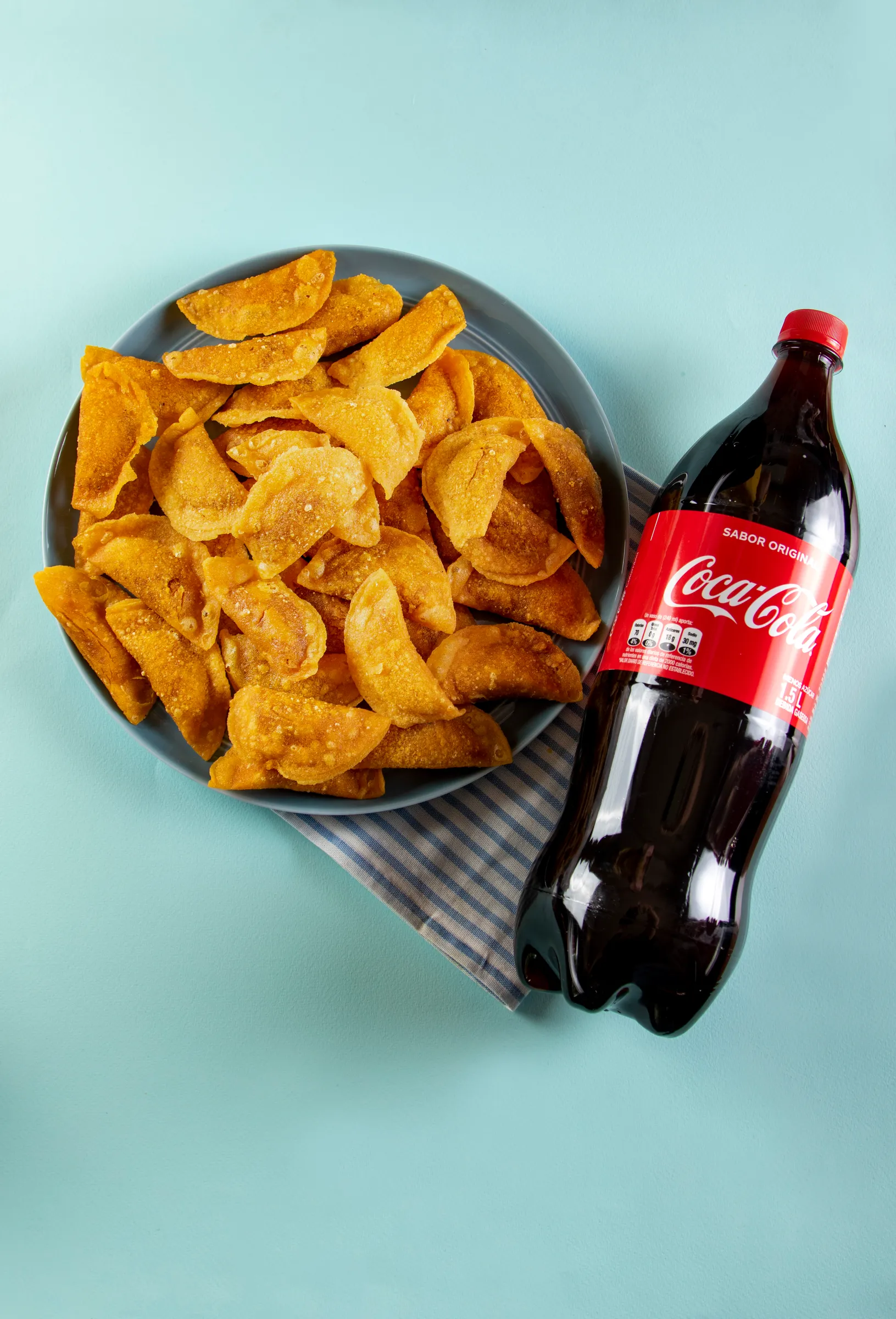 Mega Familiar x 50 - Empanaditas de Pipián | Los Troncos, image size:1631x2400