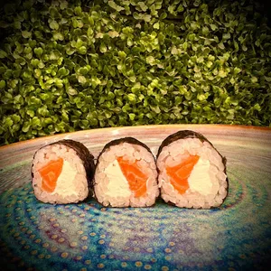 Hosomaki Sake