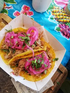 Tacos de cochinita pibil x3