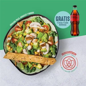 ENSALADA POLLO, AGUACATE Y HONGOS + COCA-COLA GRATIS