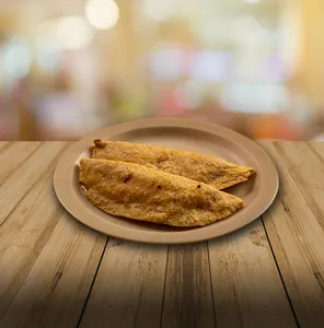 Quesadilla de quesillo con guisado