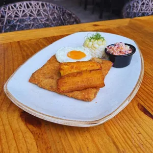 MILANESA ANGUS A LO POBRE