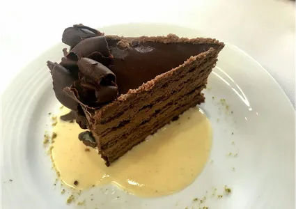 Pastel de Chocolate y Avellanas