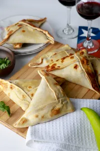 EMPANADA PINO PICANTE 6 UNIDADES