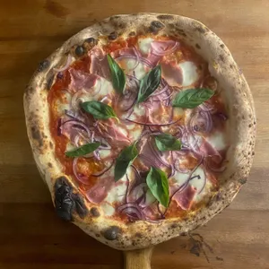 Pizza Jamón Cebolla