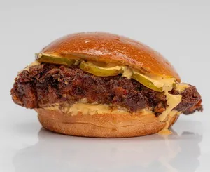 Que Chicken Hot Sandwich