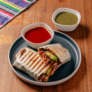 Burrito de Tinga de Pollo