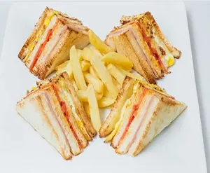 (CLU) Club Sandwich Criollo