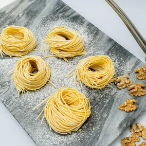 Linguini al huevo 3-4 pers