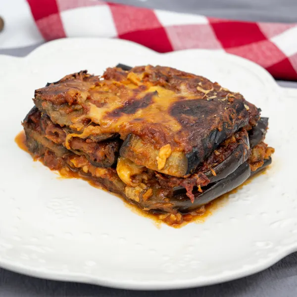 Berenjena Parmesana (6 a 8 P) Berenjena Parmesana (6 a 8 P)