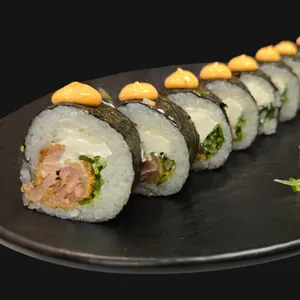 Maguro Furai Roll