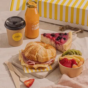 Desayuno Croissant con Torta