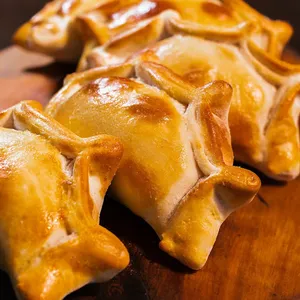 Empanaditas de mechada,cebolla