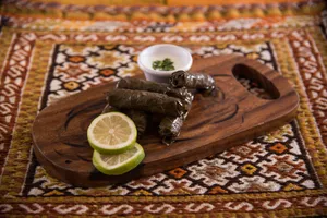 Zeytinyagli yaprak sarma (vegetariano)