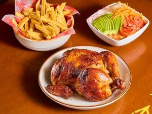 Pollo a la leña