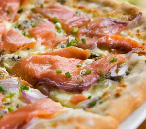 Pizza di Salmone