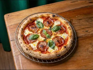 Pizza Napolitana Pepperoni