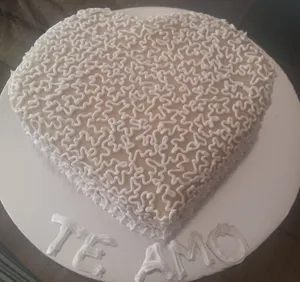 Pastel almendra San Valentin