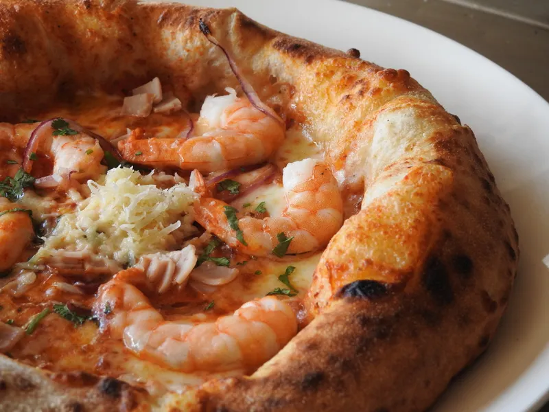 Pizza Mar y Tierra