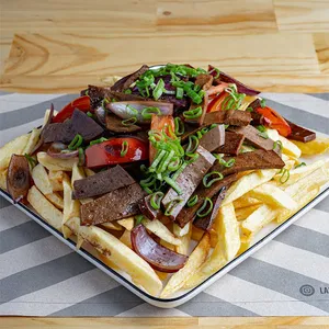 Chorrillana Seitán Saltado Familiar